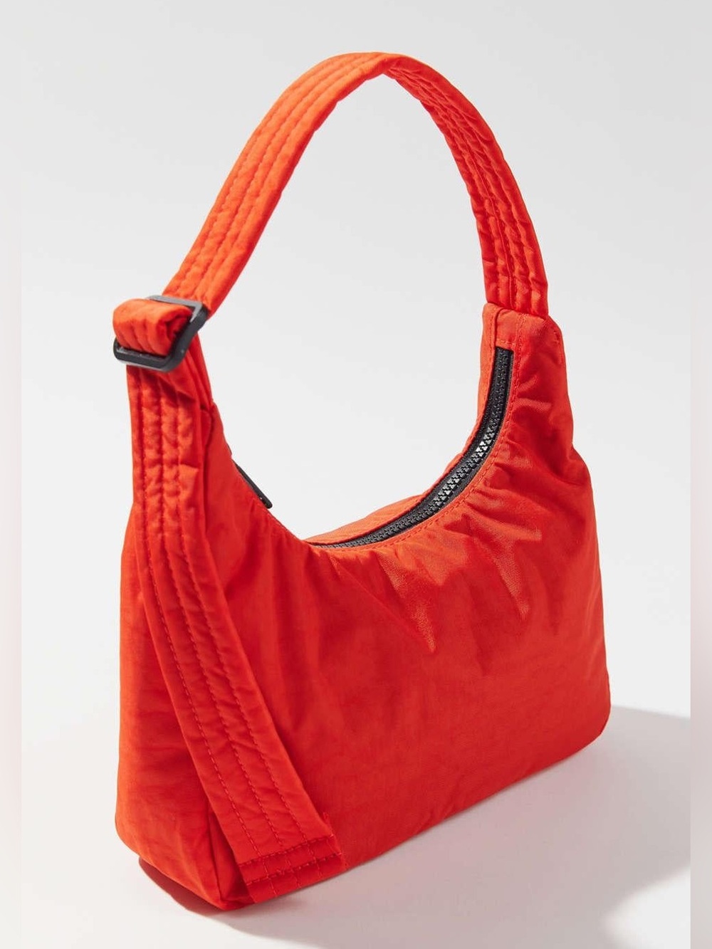 BAGGU Mini Nylon Shoulder Bag Tomato - Picture 2 of 16